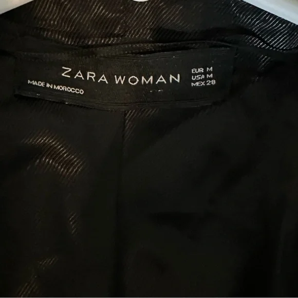 Zara black cropped biker jacket featuring zipper details and side buckle strap - Picture 3 of 3